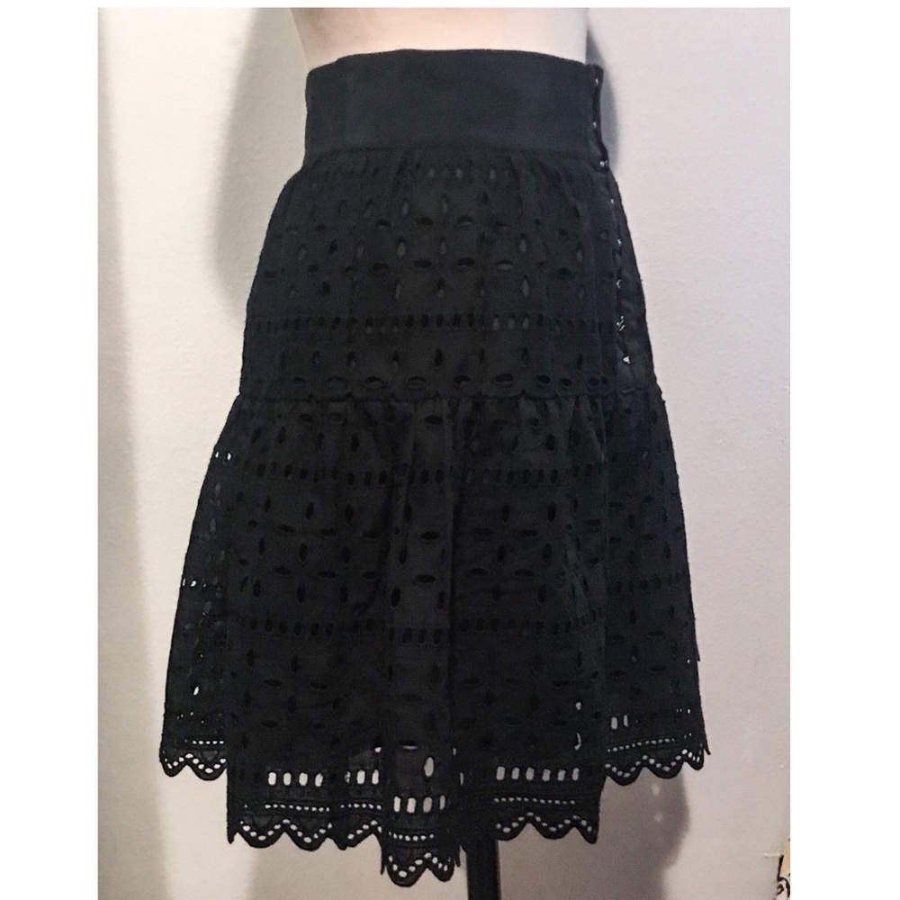 REFORMATION WENCH FRONT DETAIL SKIRT - Picture 4 of 9